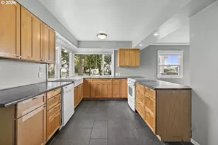 2412 E 6th St, Vancouver, WA 98661 - Photo 15