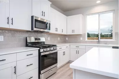 12670 SW Trask St, Beaverton, OR 97007 - Photo 9