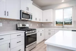 12670 SW Trask St, Beaverton, OR 97007 - Photo 9