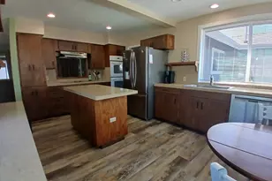 309 S Hazel St, Brookings, OR 97415 - Photo 11