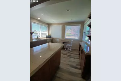309 S Hazel St, Brookings, OR 97415 - Photo 13