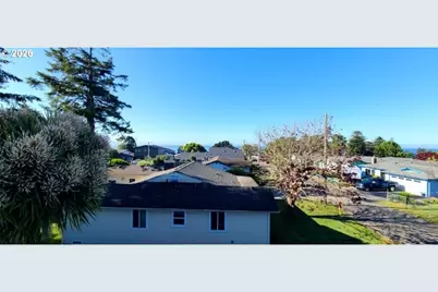 309 S Hazel St, Brookings, OR 97415 - Photo 33