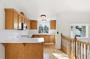 139 E 92nd St, Tacoma, WA 98445 - Photo 7