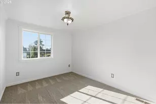 139 E 92nd St, Tacoma, WA 98445 - Photo 15