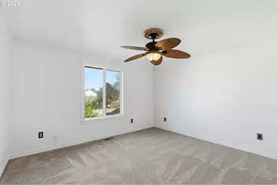 139 E 92nd St, Tacoma, WA 98445 - Photo 19