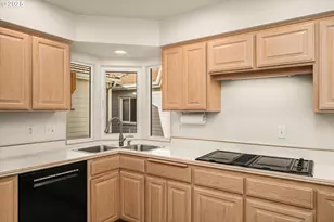 370 Magnolia Dr, Creswell, OR 97426 - Photo 15