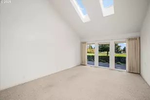 370 Magnolia Dr, Creswell, OR 97426 - Photo 7