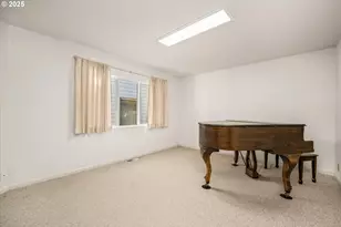 370 Magnolia Dr, Creswell, OR 97426 - Photo 31