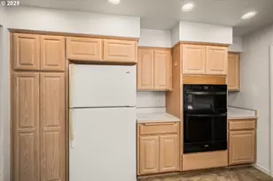 370 Magnolia Dr, Creswell, OR 97426 - Photo 17