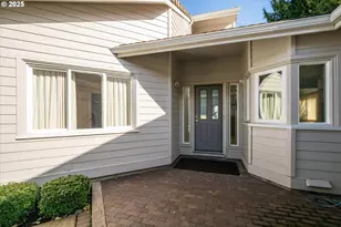 370 Magnolia Dr, Creswell, OR 97426 - Photo 3