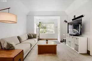 9224 SW 26th Ave, Portland, OR 97219 - Photo 3