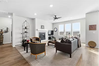 1429 Gladiola Dr, Junction City, OR 97448 - Photo 11