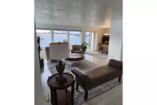 1040 Bay St, Florence, OR 97439 - Photo 11