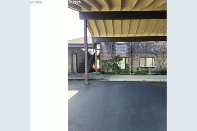 1040 Bay St #14, Florence, OR 97439 - Photo 5