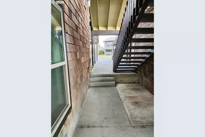 1040 Bay St #14, Florence, OR 97439 - Photo 37