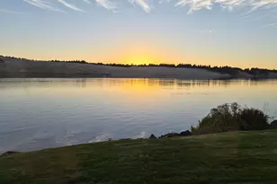 1040 Bay St, Florence, OR 97439 - Photo 3