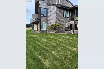 1040 Bay St #14, Florence, OR 97439 - Photo 35