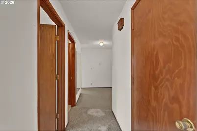 2495 Snelling Dr, Eugene, OR 97408 - Photo 17