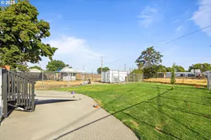 217 Poplar St, Milton-Freewater, OR 97862 - Photo 23