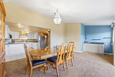 217 Poplar St, Milton-Freewater, OR 97862 - Photo 13