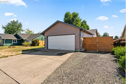 1033 Ash Grove Loop, Creswell, OR 97426 - Photo 3