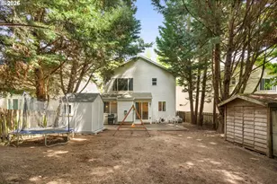 5098 NE Schoeler Cir, Hillsboro, OR 97124 - Photo 23