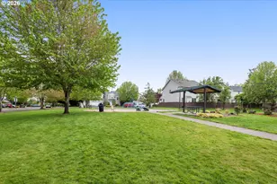 5098 NE Schoeler Cir, Hillsboro, OR 97124 - Photo 25