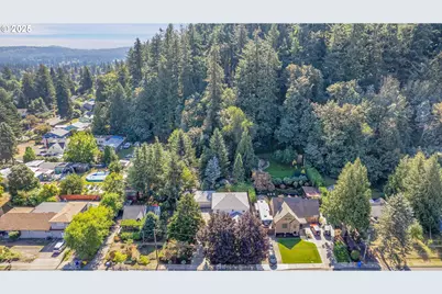 10724 SE Clinton St, Portland, OR 97266 - Photo 41