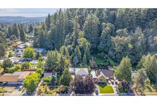 10724 SE Clinton St, Portland, OR 97266 - Photo 41