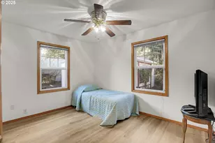 10724 SE Clinton St, Portland, OR 97266 - Photo 17