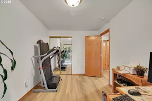 10724 SE Clinton St, Portland, OR 97266 - Photo 19