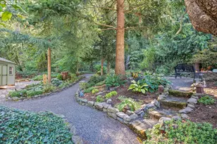 10724 SE Clinton St, Portland, OR 97266 - Photo 39