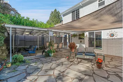 10724 SE Clinton St, Portland, OR 97266 - Photo 33