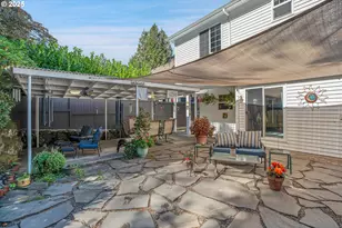 10724 SE Clinton St, Portland, OR 97266 - Photo 33