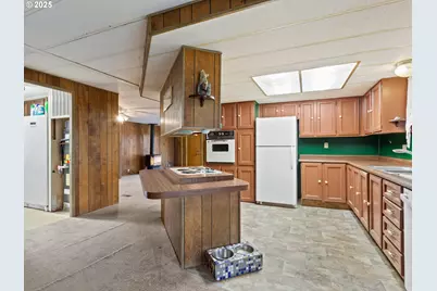 25185 SW Neill Rd, Sherwood, OR 97140 - Photo 23