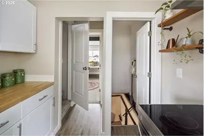 7336 SE Bybee Blvd, Portland, OR 97206 - Photo 13