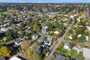 6115 NE Multnomah St, Portland, OR 97213 - Photo 9