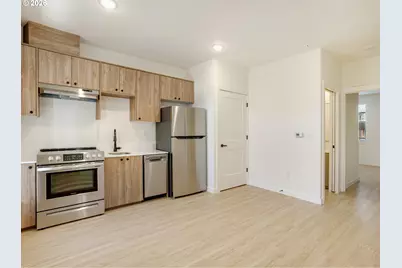 6115 NE Multnomah St #3, Portland, OR 97213 - Photo 5