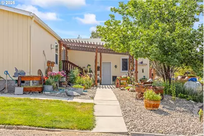 13439 SE Cayuse Rd, Prineville, OR 97754 - Photo 11