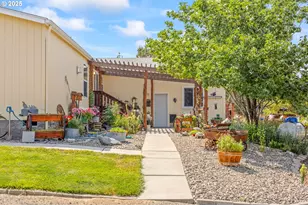 13439 SE Cayuse Rd, Prineville, OR 97754 - Photo 11