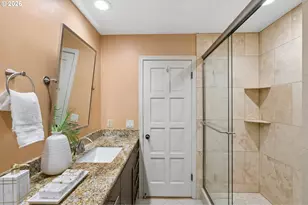 2211 SW 1st Ave, Portland, OR 97201 - Photo 33