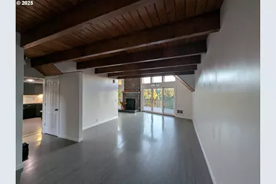 1306 Mt Brynion St, Kelso, WA 98626 - Photo 9