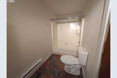 1306 Mt Brynion St, Kelso, WA 98626 - Photo 23