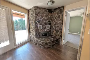 1306 Mt Brynion St, Kelso, WA 98626 - Photo 17