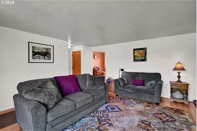 2130 Grant St, Eugene, OR 97405 - Photo 7