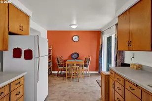 2130 Grant St, Eugene, OR 97405 - Photo 13