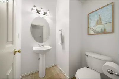 910 NE 4th Ave, Hillsboro, OR 97124 - Photo 7