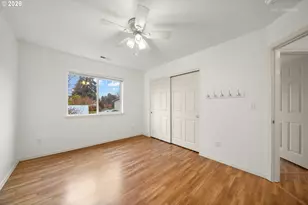 910 NE 4th Ave, Hillsboro, OR 97124 - Photo 27