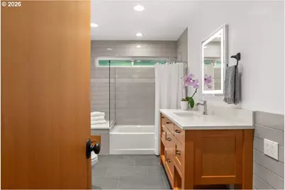 1530 SW Mitchell Ln, Portland, OR 97239 - Photo 21