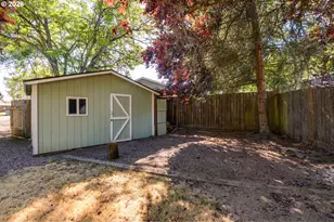 3005 E Lindquist Ct, Newberg, OR 97132 - Photo 35